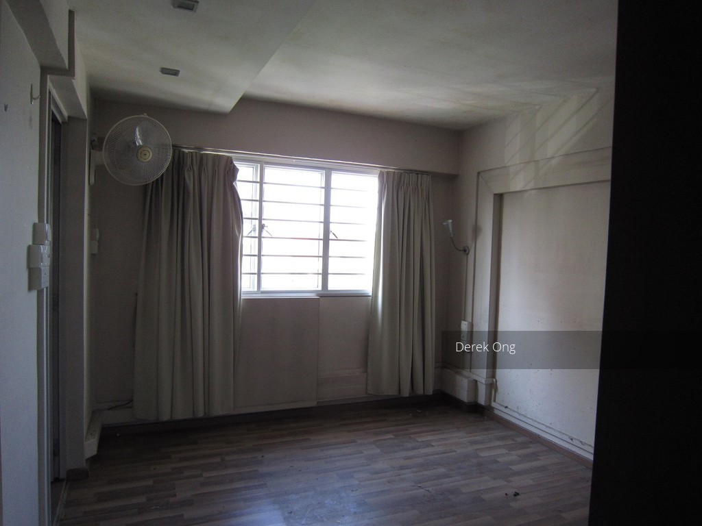 Serangoon Avenue 4 thumbnail photo